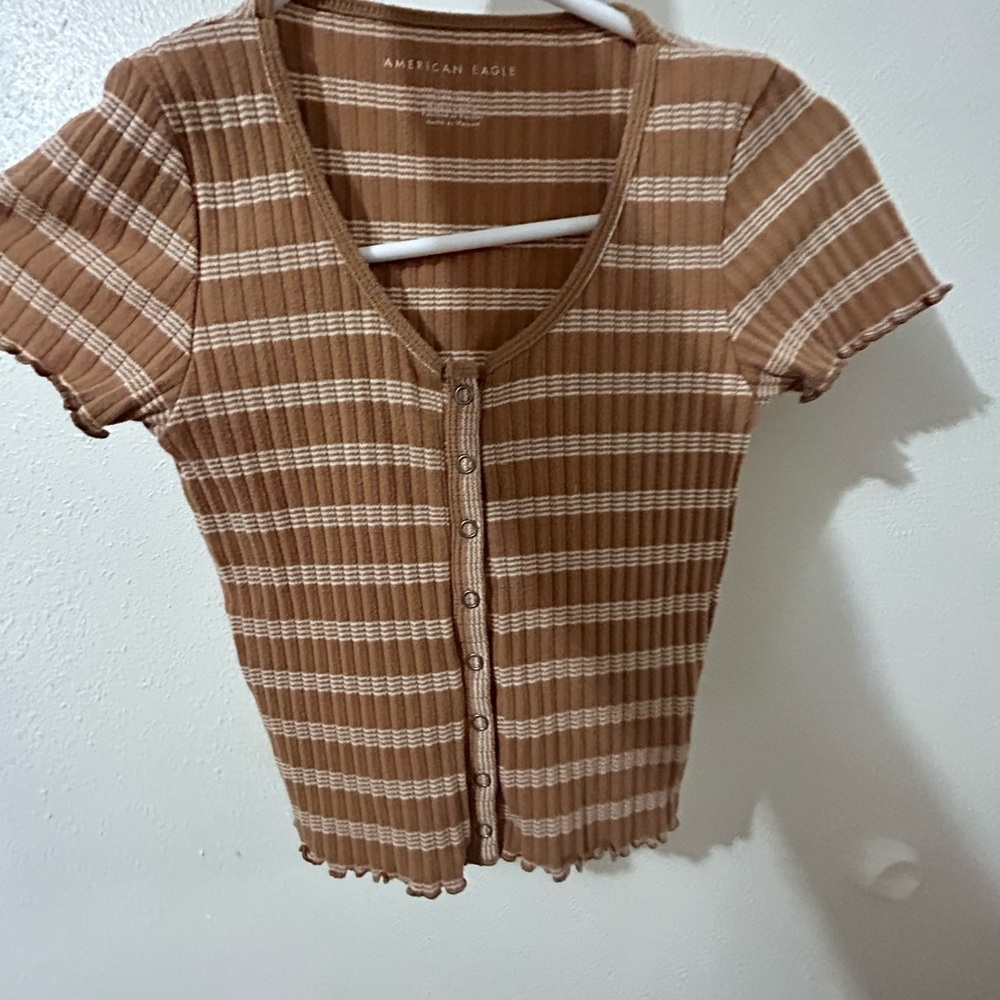 American eagle crop top button down tightly fitting